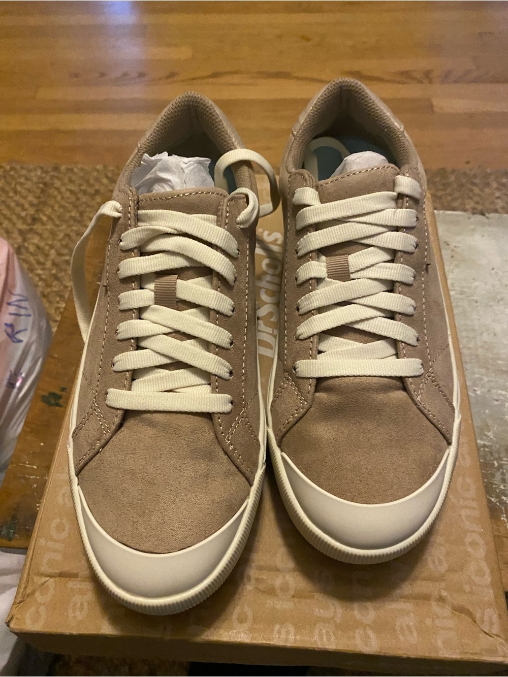 Dr scholls brand - nwot time off style sneakers- size 7